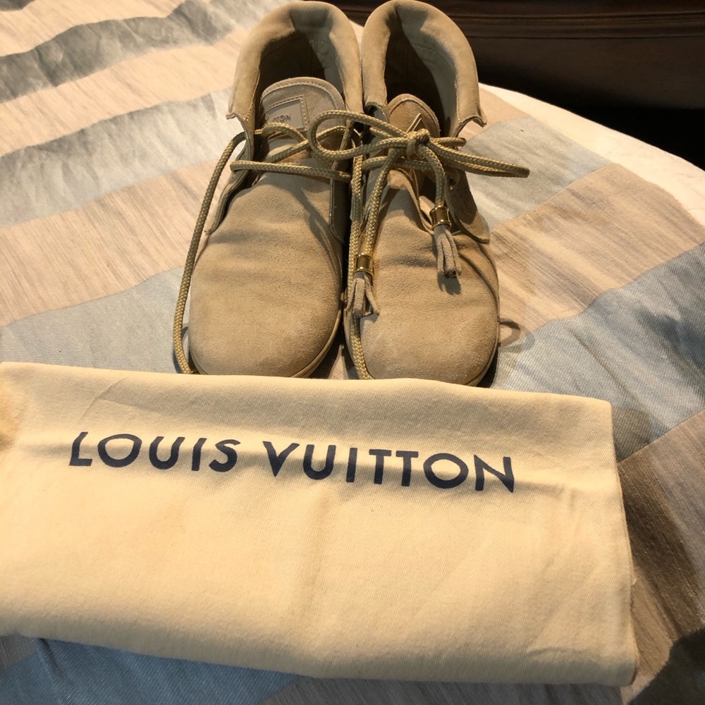 Louis Vuitton Tan suede high top sneakers - Picture 2 of 8
